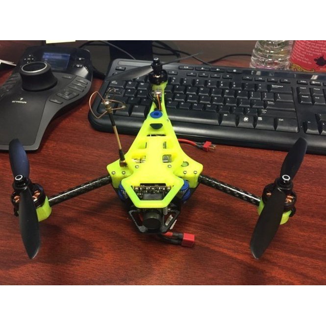 Khung máy bay rc tricopter