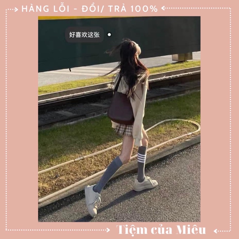 Set áo swt mix chân váy kẻ tennis Tiệm của Miêu màu nâu đất/ be | BigBuy360 - bigbuy360.vn