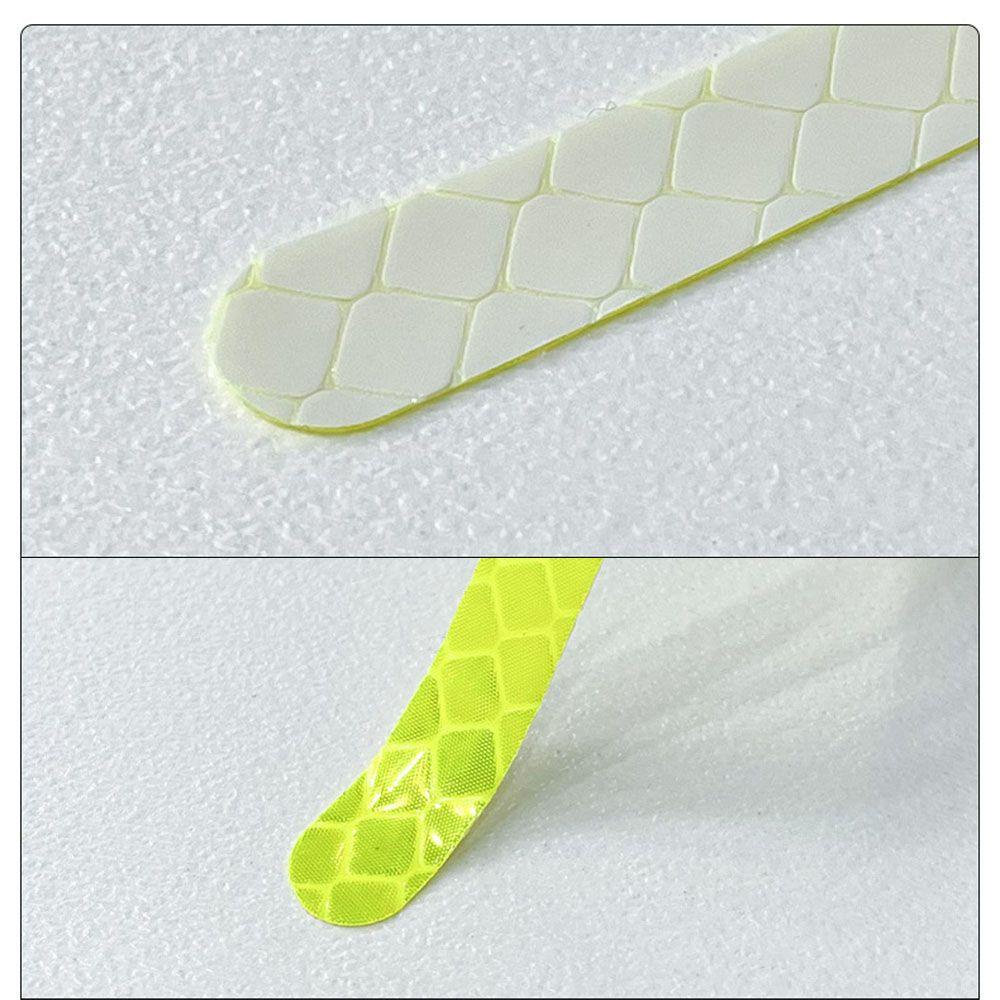 20 Miếng Dán Phản Quang Trang Trí Trục Bánh Xe Hơi Xe Tải