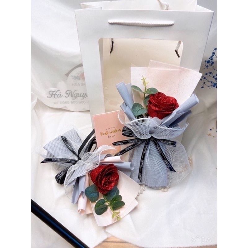 Hoa quà tặng 20/10. Bó hoa kèm túi,thiệp.