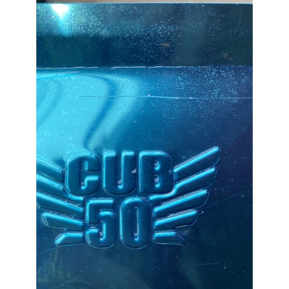 NẮP ĐẬY CHE PÔ E XE CUB 82