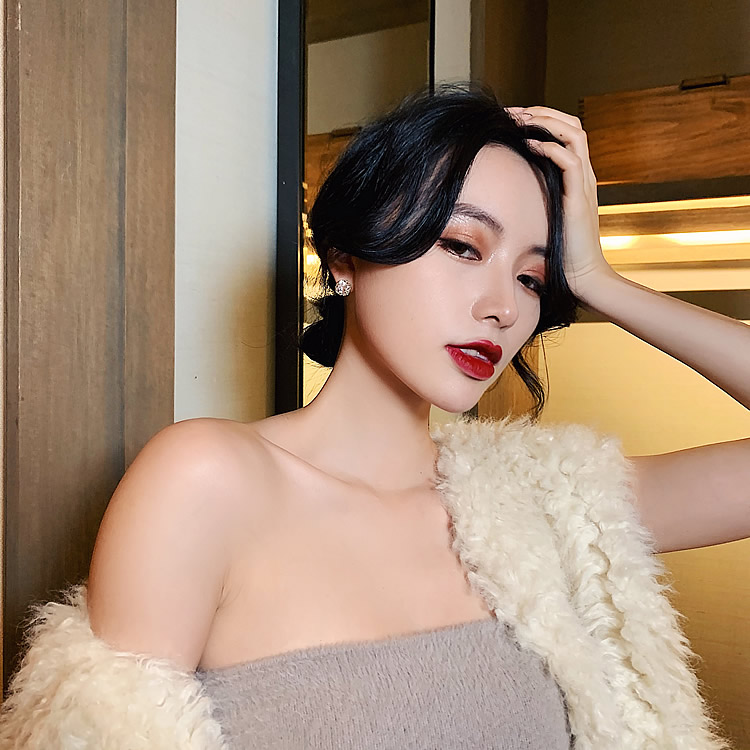 Bông tai hình vuông nhỏ thời trang hàn quốc