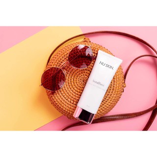 Kem trắng da tức thì Instablanc Nuskin.