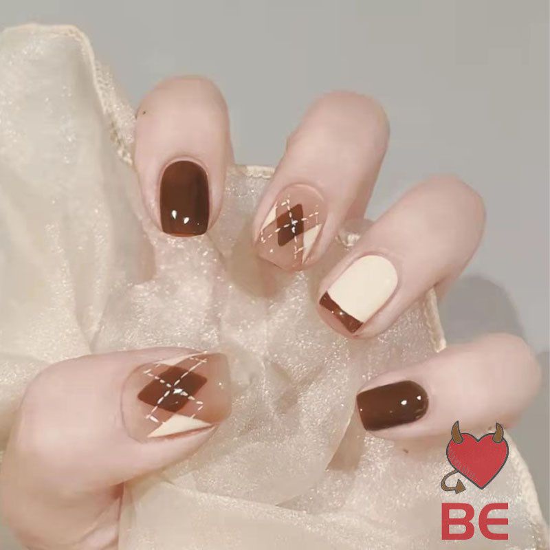 Móng tay giả thiết kế TyTy Nailbox hộp 10 móng kèm keo dũa