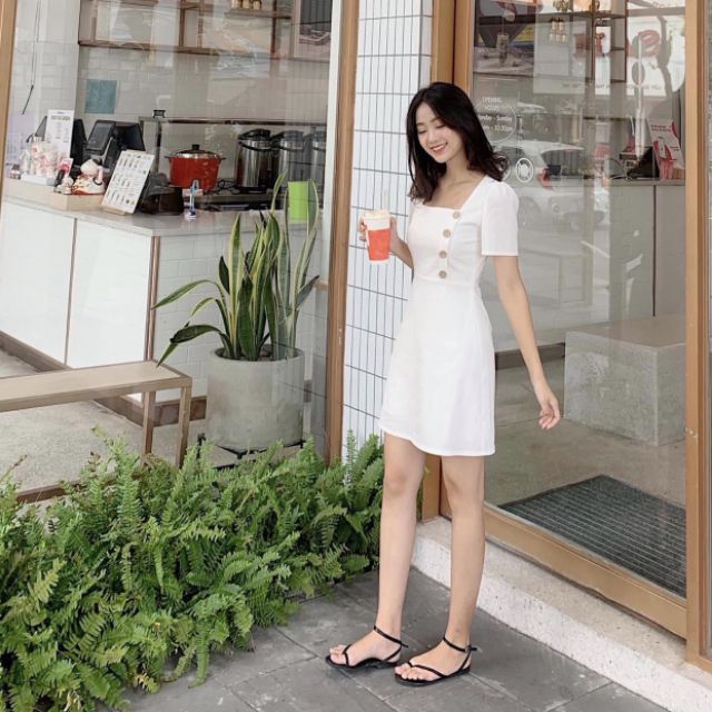 [Trắng/Nâu]💥Đầm cổ vuông khuy nút gỗ vintage siêu xinh | BigBuy360 - bigbuy360.vn