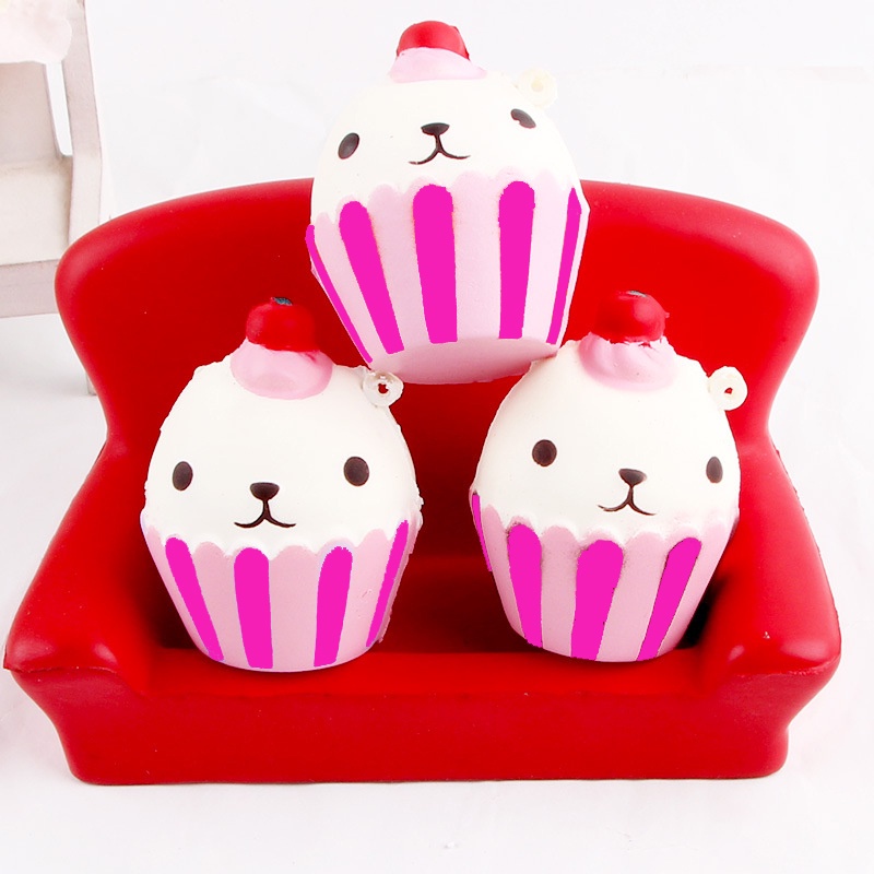 Squishy Bánh Cupcake Cún Mini Màu Hồng Kích Thước 6cm Và Có Móc Khóa