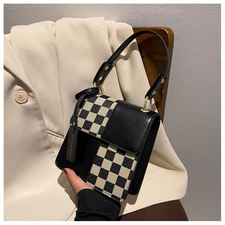 Túi xách đeo chéo nữ giá rẻ đẹp đi chơi phong cách thời trang hàn quốc dễ thương cute DC121