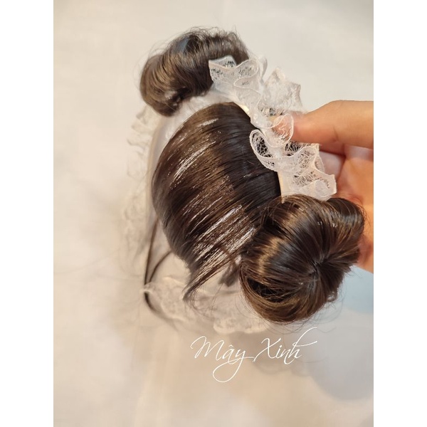 Cài tóc ren trắng kèm búi tóc cho bé