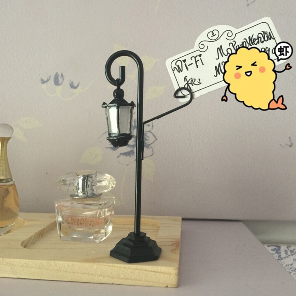 Giá giữ thẻ/ ảnh để bàn hình đèn đường độc đáo tiện lợi