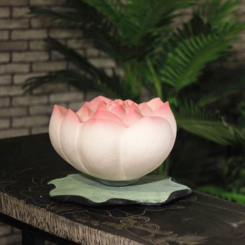 Đèn hoa sen để bàn trang trí