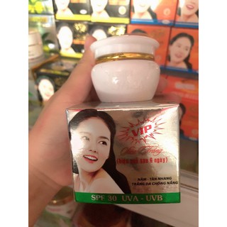 Kem linh chi Thuý Nga
