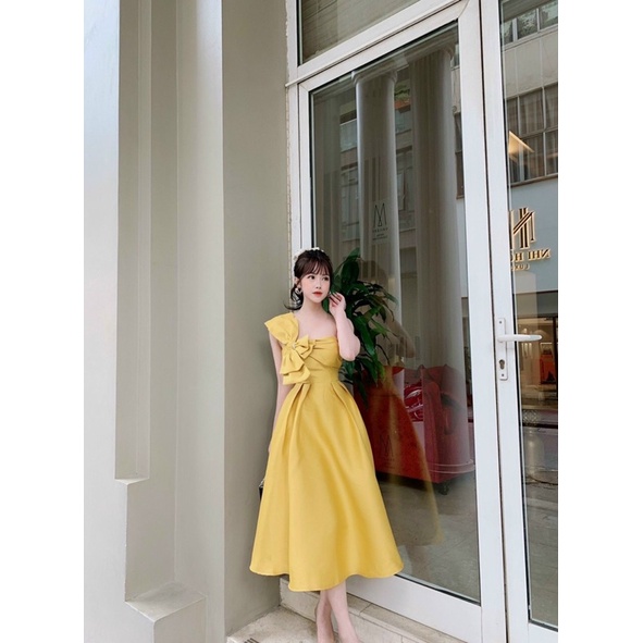 ĐẦM XOÈ LỆCH VAI NƠ