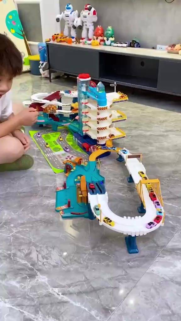 Đường Hầm Khủng Long và Đường Đua F1 Liên Hoàn