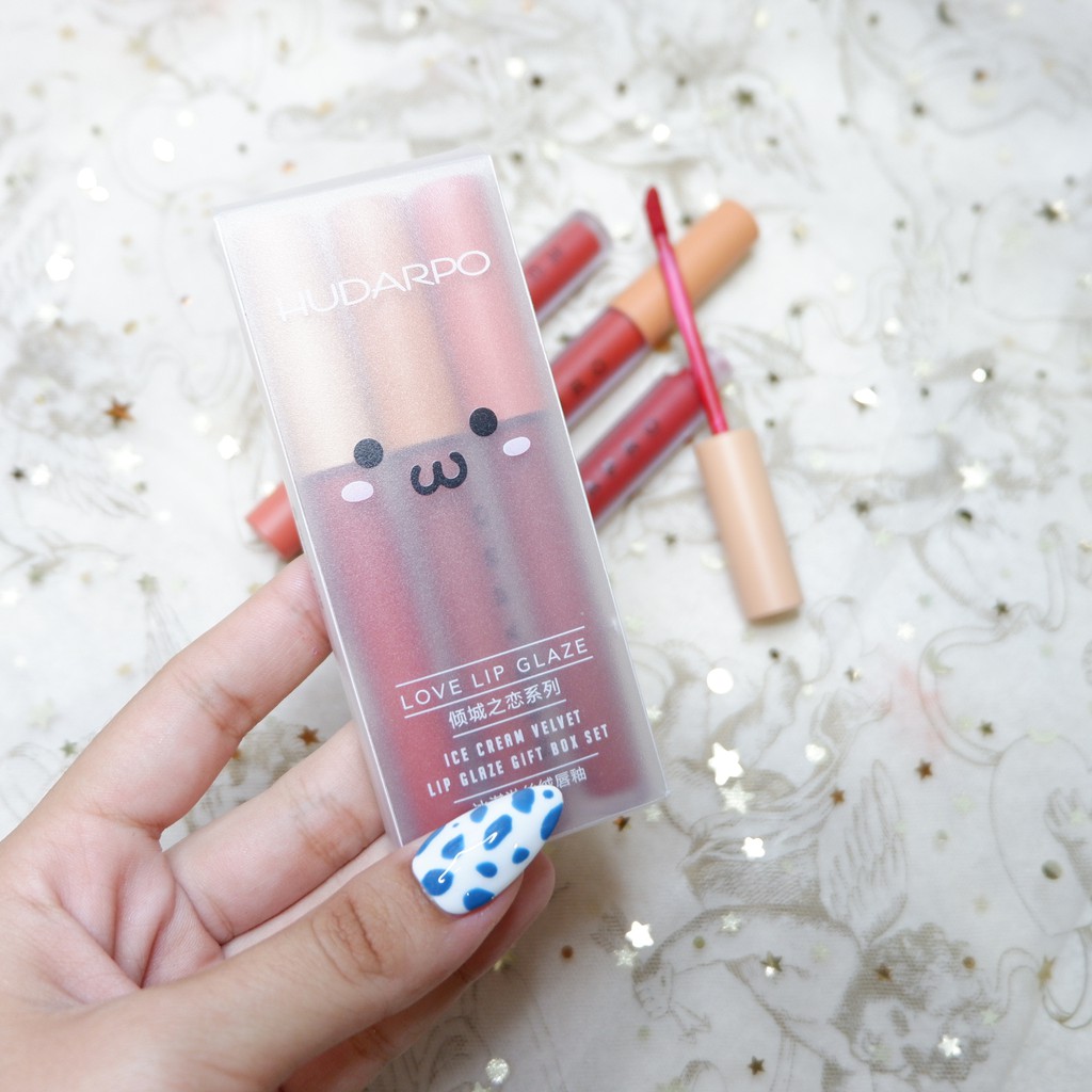 Set 3 son kem lì, nhẹ và mịn môi HUDAPRO đủ 2 Tone Love Lip Glaze NPP Shoptido