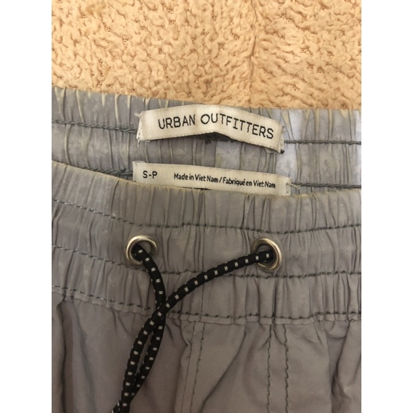 Quần BDG phản quang Urban Oufitters