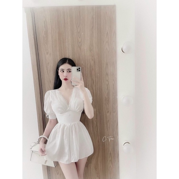 Váy lụa satin cổ V viền ren siêu xinh