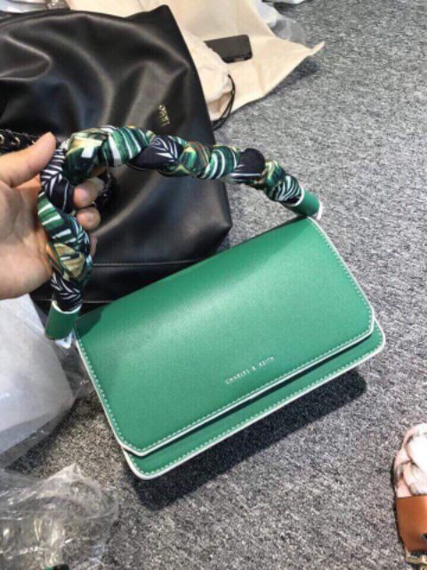 Túi Charles & Keith