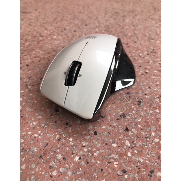 Chuột không dây Buffalo Blueled focus về từ Nhật