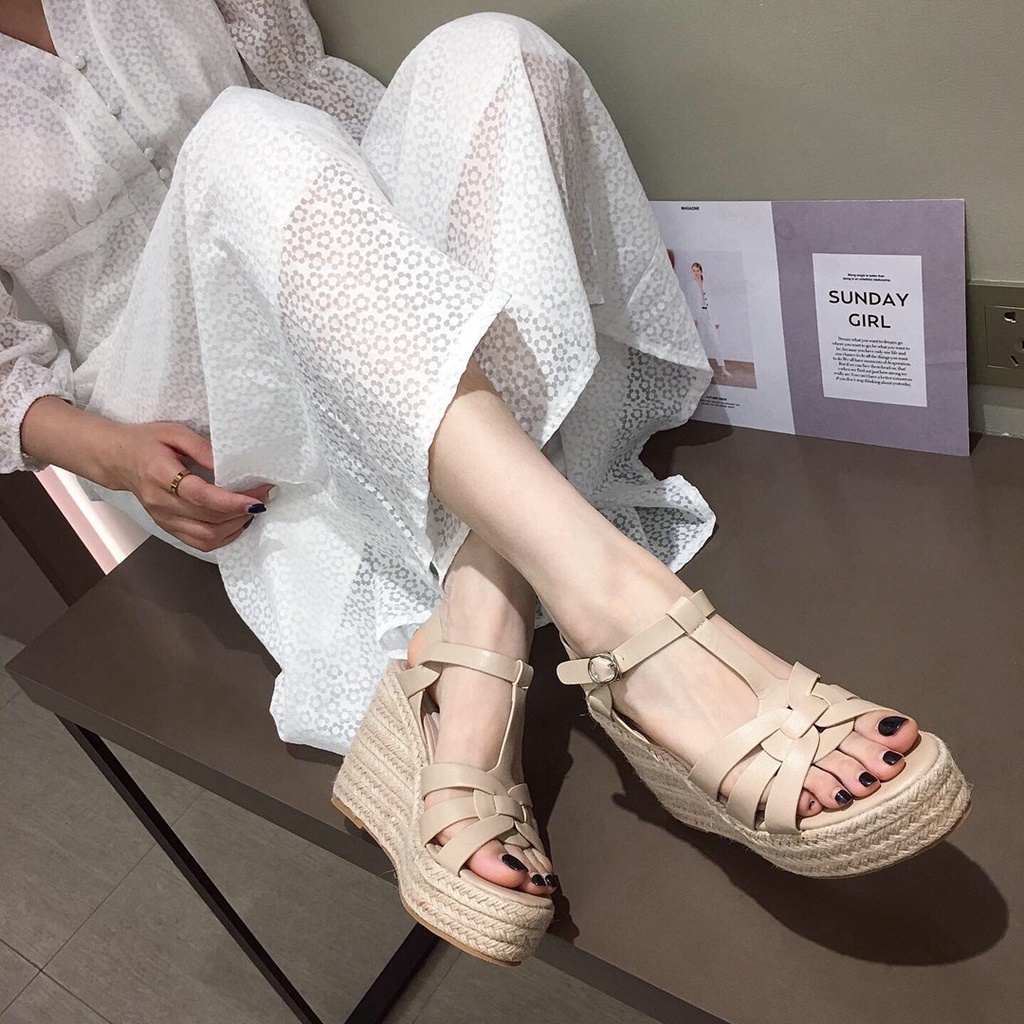Giày Sandal Đế Xuồng Thời Trang Dành Cho Nữ