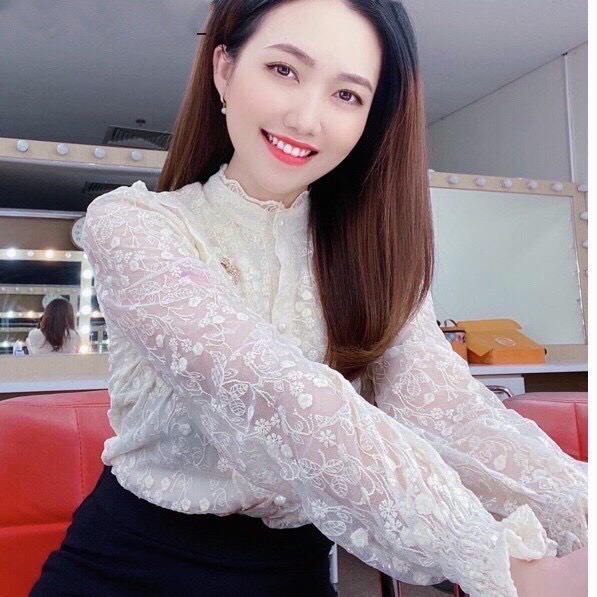 Áo sơ mi nữ ren bèo ngực dài tay đẹp hai lớp dáng suông cổ tròn trắng be đi làm đi chơi TNT