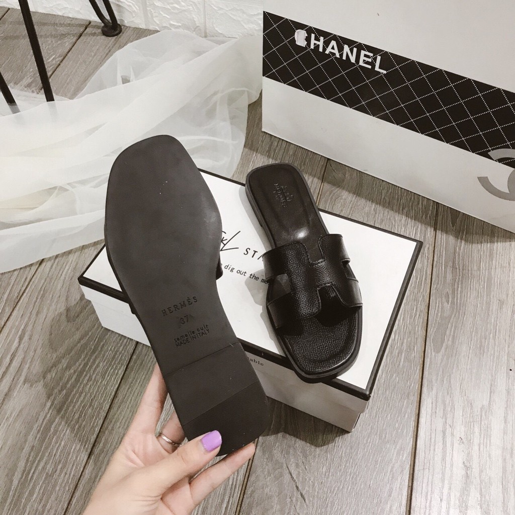 Dép lê HM chất đẹp mẫu mới L001