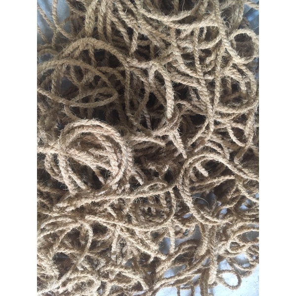 1 CUỘN DÂY THỪNG SƠ DỪA 200 mét size 8-10mm