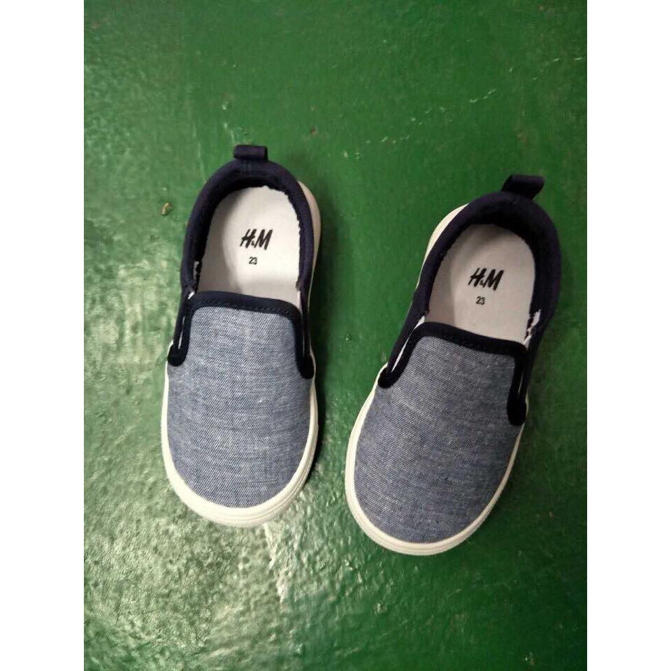 Giày slipon h&m cực mềm dễ đi, màu jean cơ bản dễ mix đồ