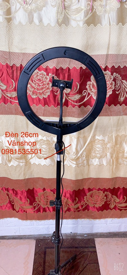 Đèn live tream size 26cm live quần áo túi xách. Đèn phun săm spa chụp ảnh make up | BigBuy360 - bigbuy360.vn