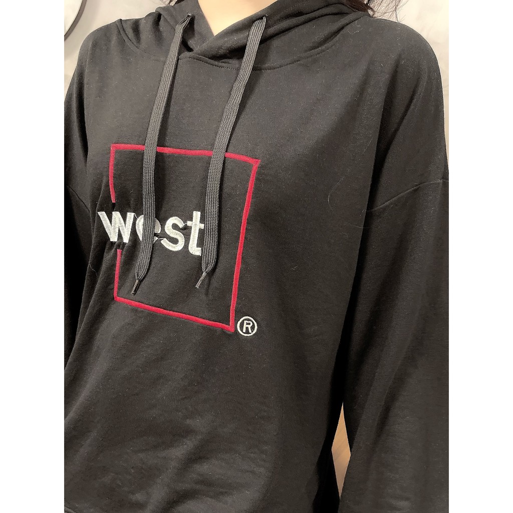 Áo hoodie hàng VNXK. Chất nỉ da cá mỏng đơn giản họa tiết chữ đơn giản trendy, mẫu áo hoodies hot năm 2021 | BigBuy360 - bigbuy360.vn