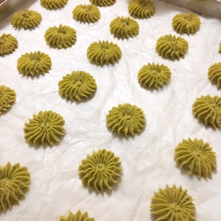 Bánh các vị thơm ngon