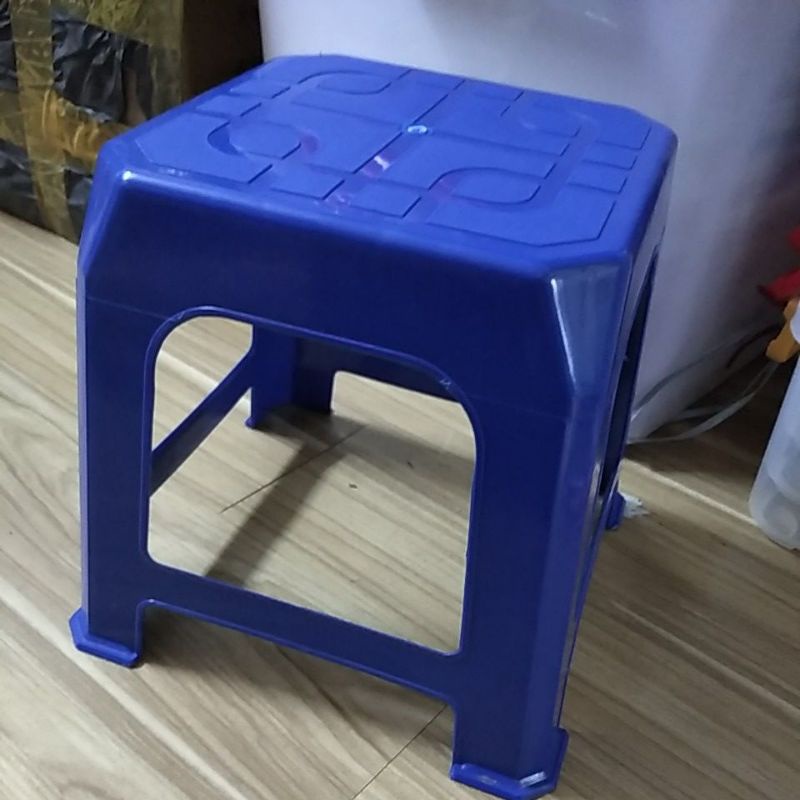 Ghế nhựa thấp màu xanh cao 25cm