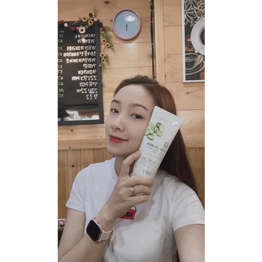 Sữa rửa mặt dưa leo dưỡng ẩm trắng da chính hãng Hàn Quốc Dabo Cucumber Natural Rich Foam Cleanser 180ml