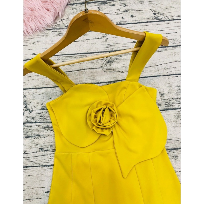 [Hàng mới về] Đầm thu ôm thiết kế cao cấp 2 dây to phối hoa ngực màu sắc trẻ trung (có nhiều size)