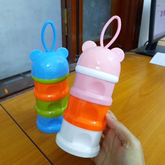 Hộp chia sữa và đồ ăn 3 tầng có quai xách hình gấu dễ thương cho bé