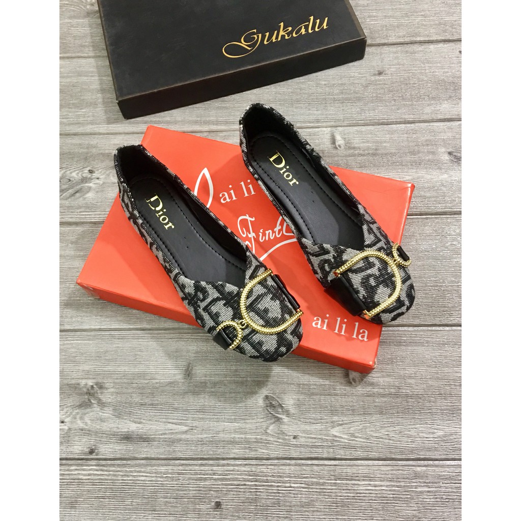 Bệt nữ, bệt búp bê mũi tròn khoá D lên chân cực êm