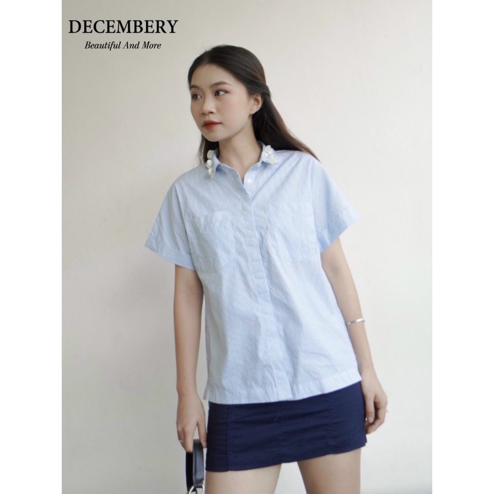 Áo Sơ Mi Decembery Tay Ngắn Cổ Đính Hoa