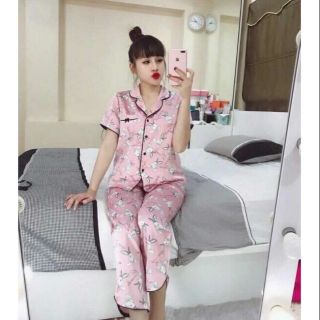 Bộ pizama lụa áo cộc quần dài họa tiết chú thỏ