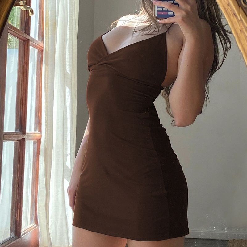 Váy body nâu 2 dây thiết kế ôm khoét ngực sexy