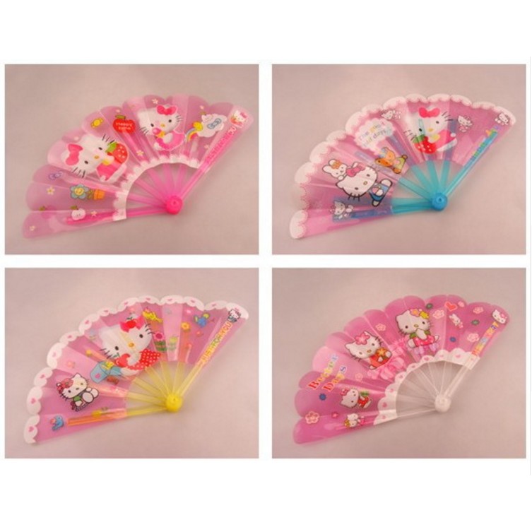 Quạt Nhựa Xếp Gọn tiện dụng du lịch (1 cái - giao ngẫu nhiên)