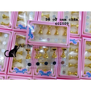 Đế gắn móng tập sơn , vẽ làm móng tay chân