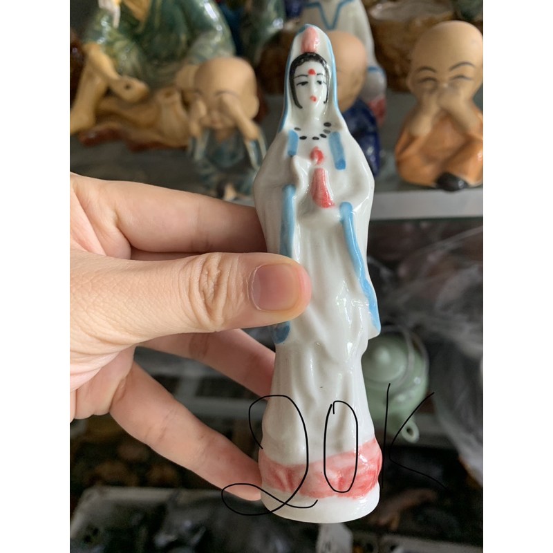 Tượng sứ quan âm bồ tác