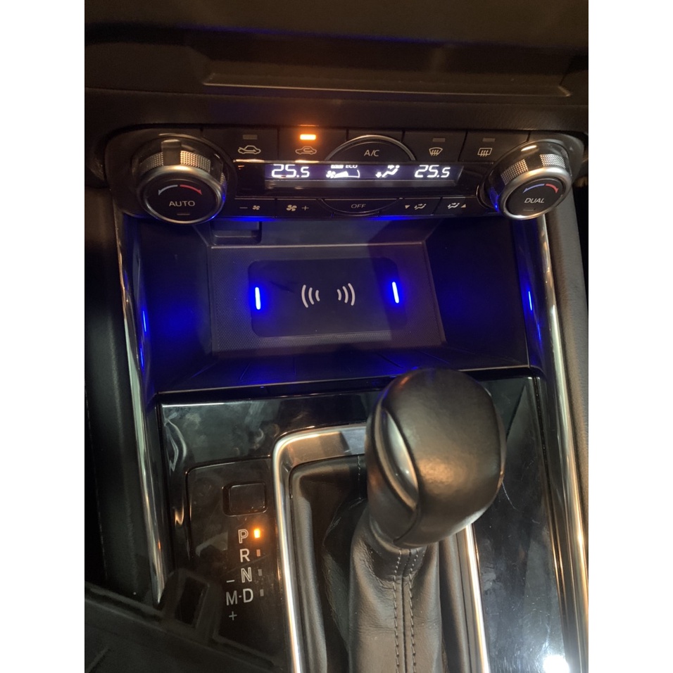 Sạc không dây mazda cx5