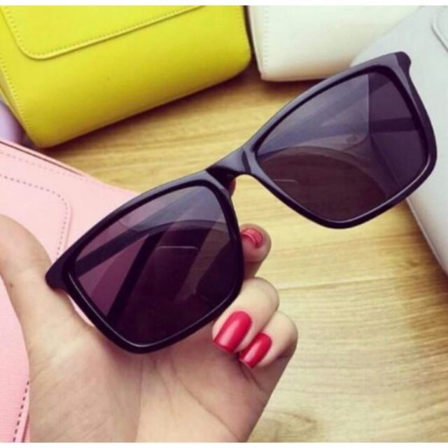 🔴ĐANG SALE - MẮT KÍNH TAY ĐEN GỌNG MẢNH THỜI TRANG.