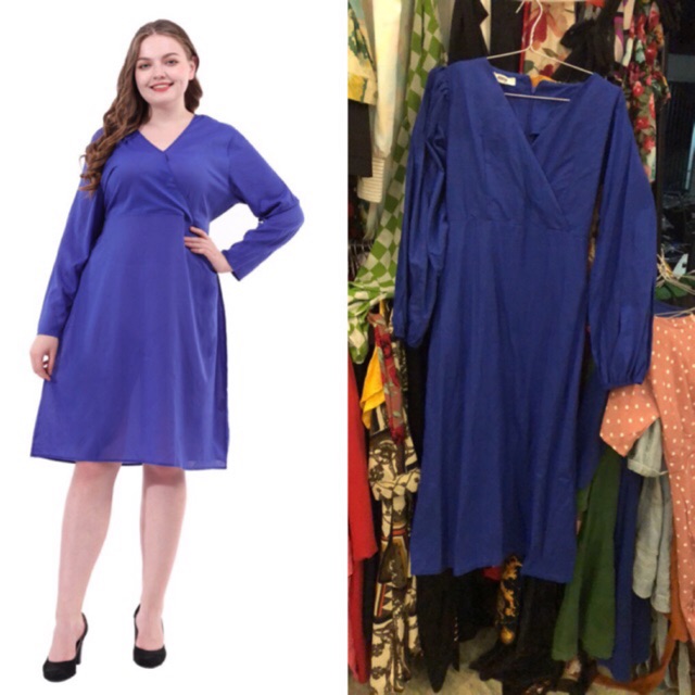 Đầm suông dáng dài tay dài màu xanh coban