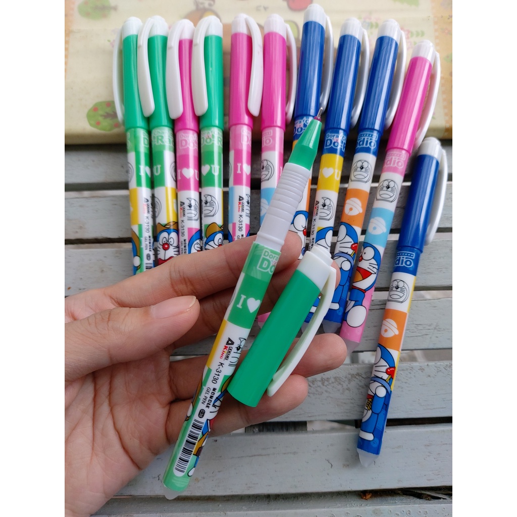 Hộp 12 Cây Viết Gel Xoá Được Aodemei Hình Doreamon GP3130 Ngòi 0.38mm