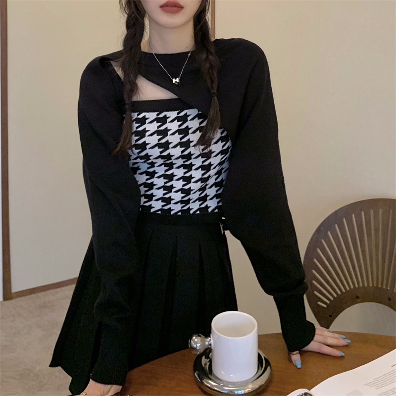 QKOOLE  áo len tay dài và áo khoác len không tay phong cách Hàn Quốc thời trang cho nữ（Only one cardigan）