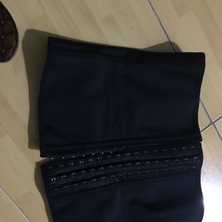 Đai nịt bụng