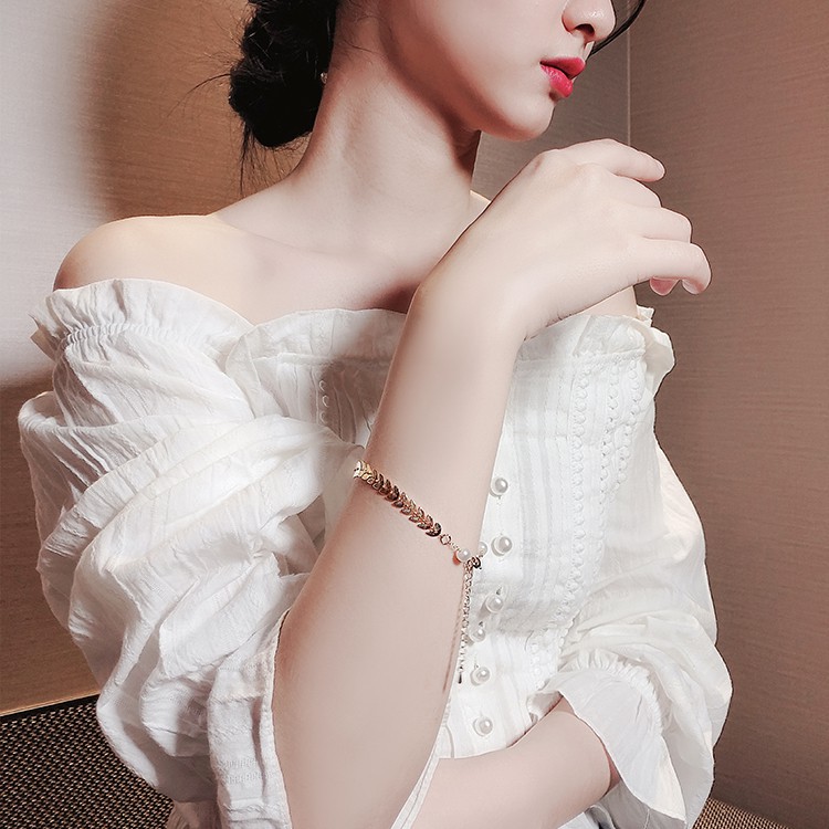 Vòng đeo tay thiết kế dạng chuỗi xích phối hạt ngọc trai giả xinh xắn | BigBuy360 - bigbuy360.vn