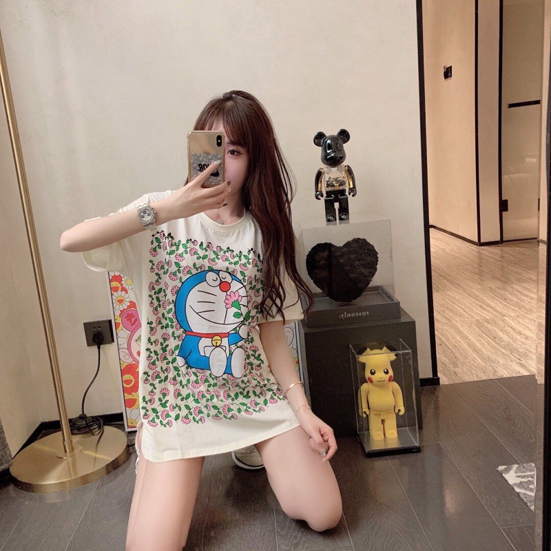 Áo phông dáng rộng giấu quần Gucci GC in hình doraemon hoa siêu xinh