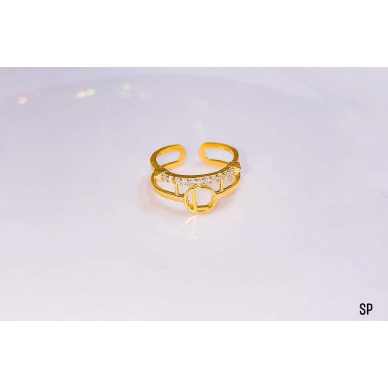 NHẪN CHỮ CÁI BẠC TA XI VÀNG